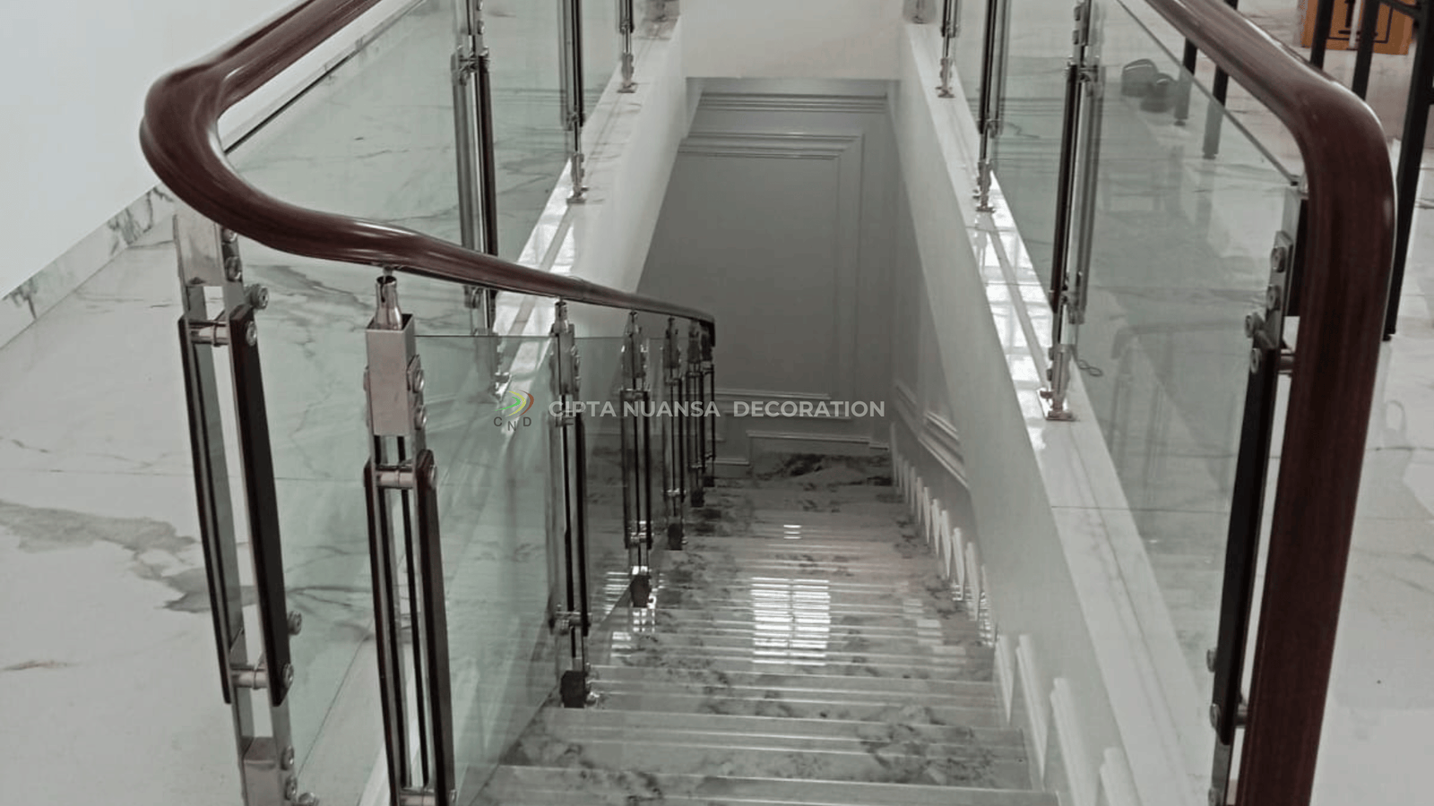 Pemasangan Railing Kaca CNR 173